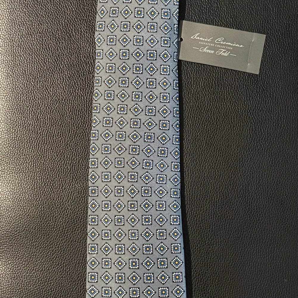 Daniel Cremieux Geometric Gray and Blue Tie